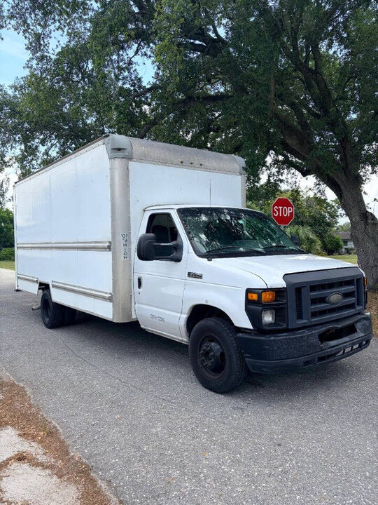 2015 FORD E-350