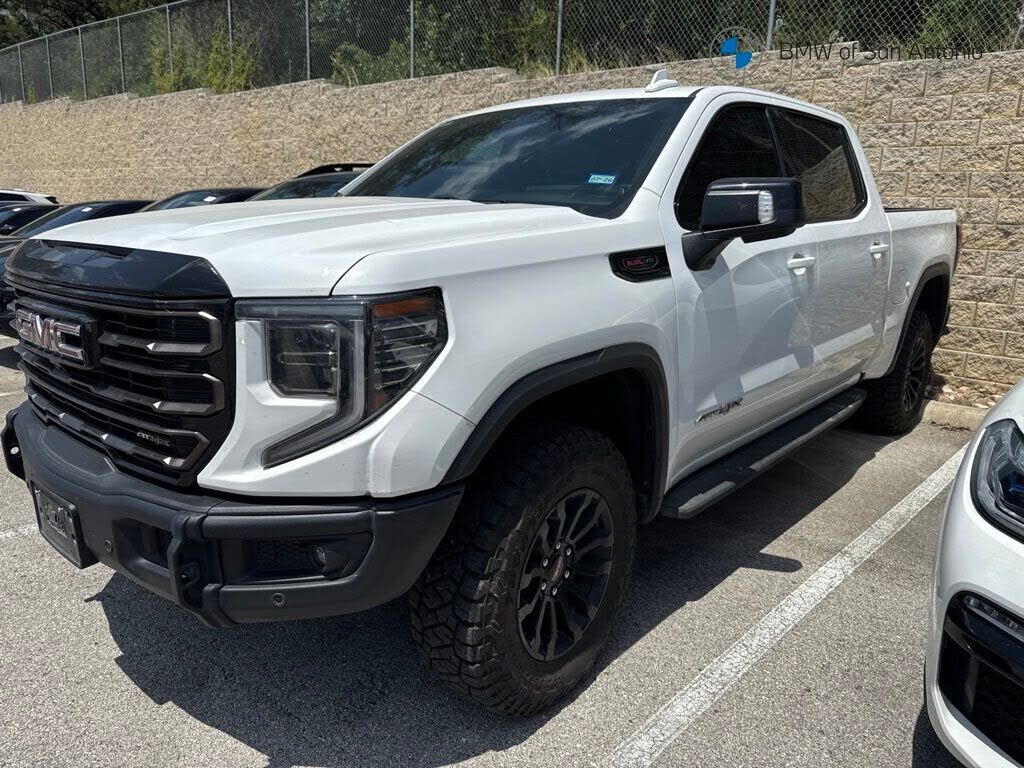 2023 GMC Sierra
