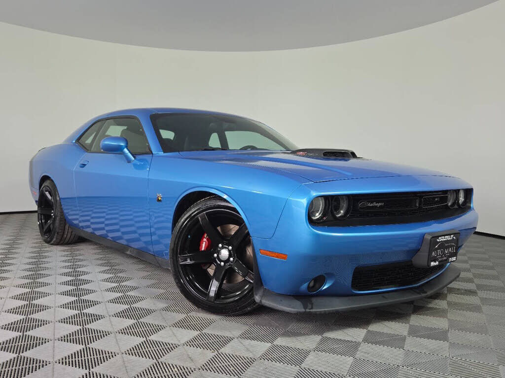 2016 DODGE Challenger