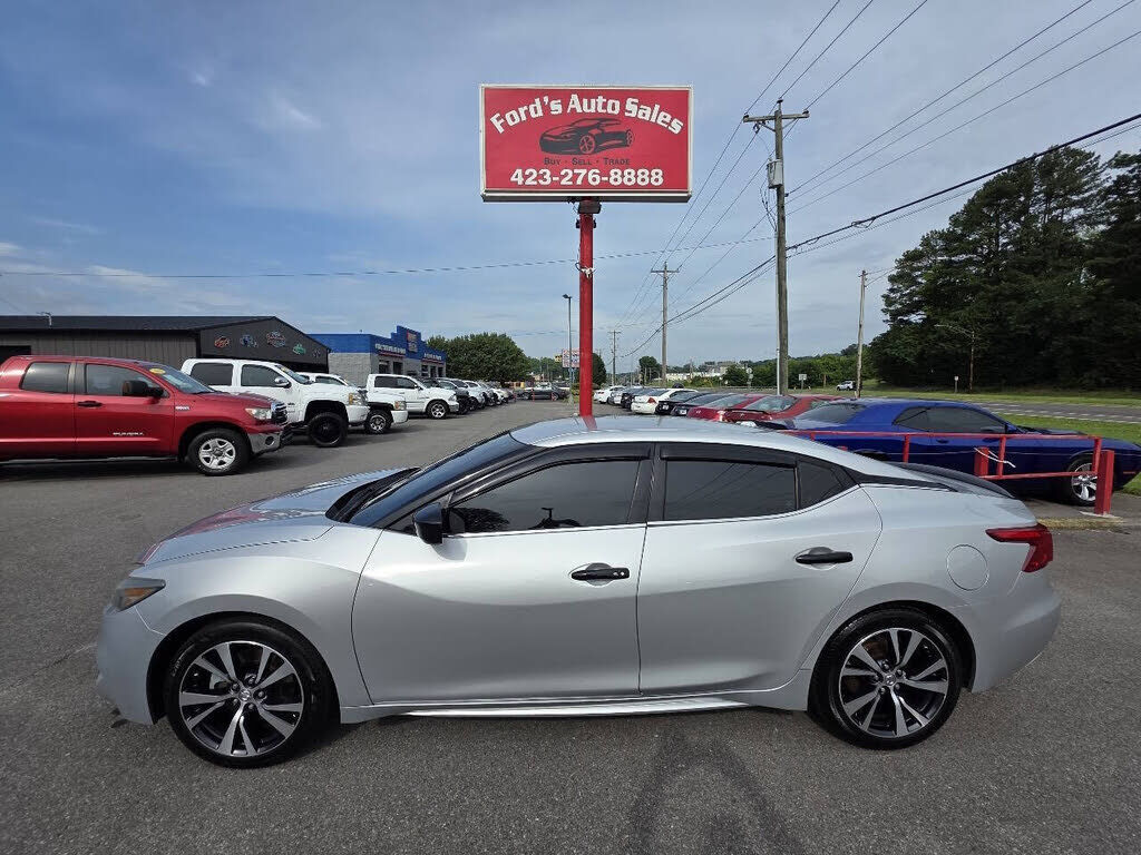 2017 NISSAN Maxima