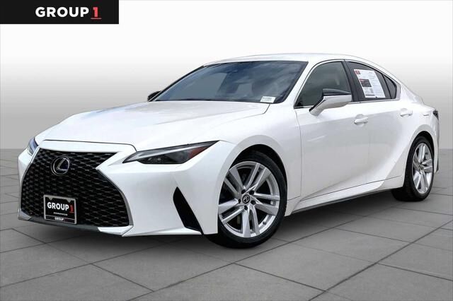 2022 LEXUS IS