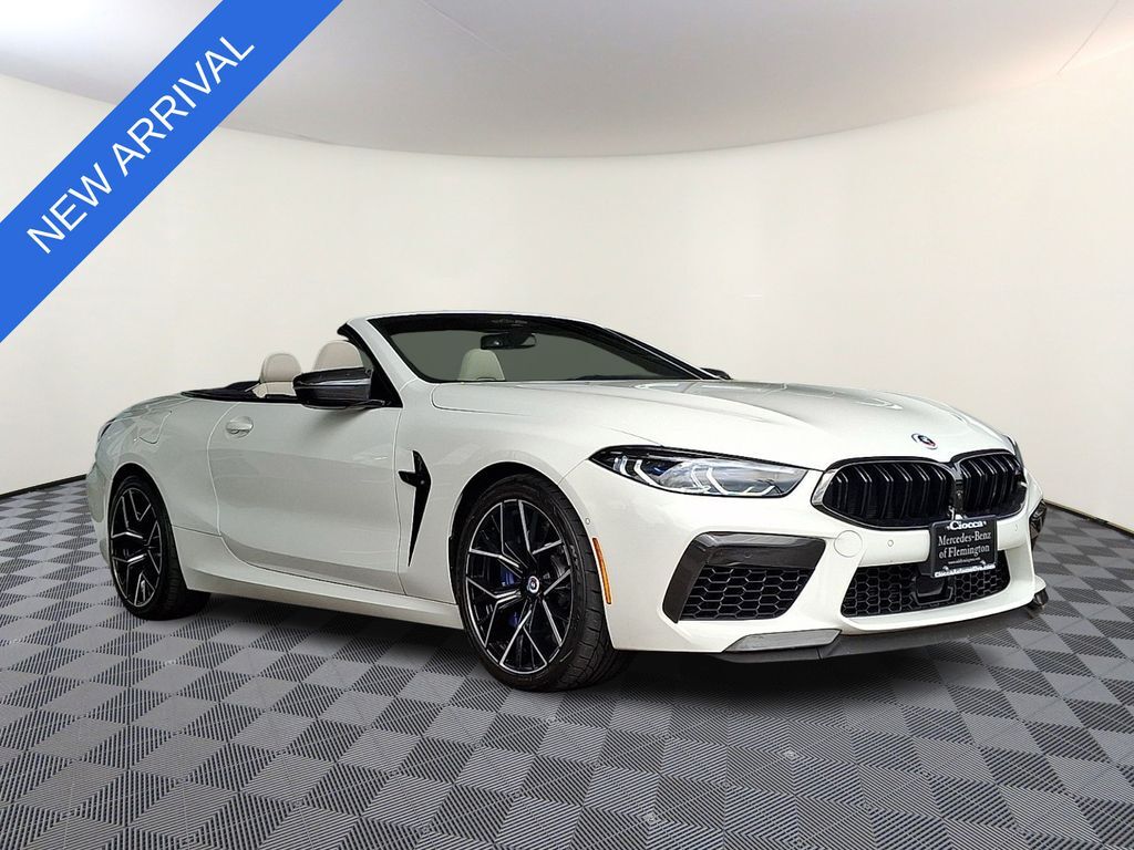 2023 BMW M8