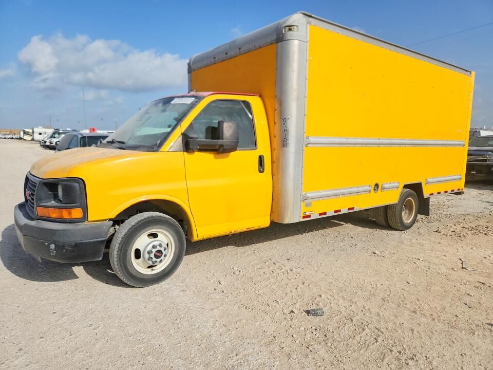 2015 GMC Savana
