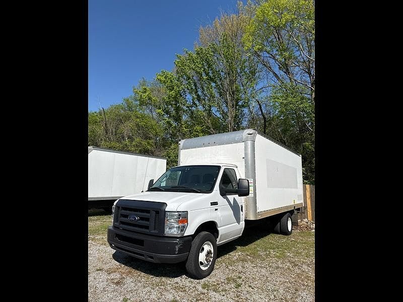 2019 FORD E-350