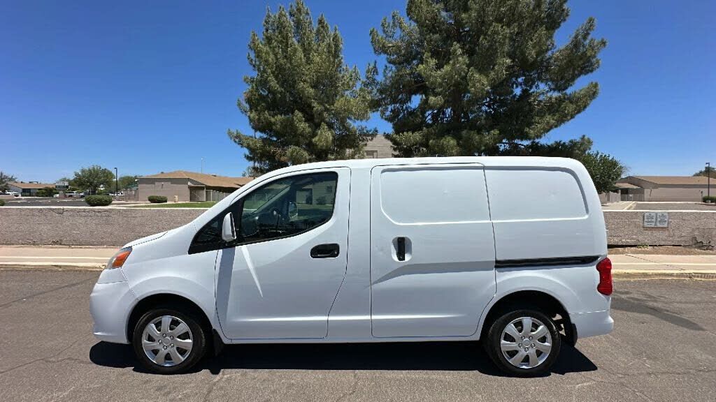 2021 NISSAN NV200