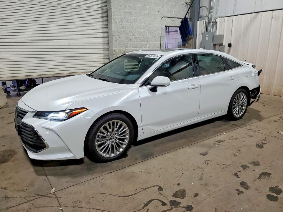 2020 TOYOTA Avalon
