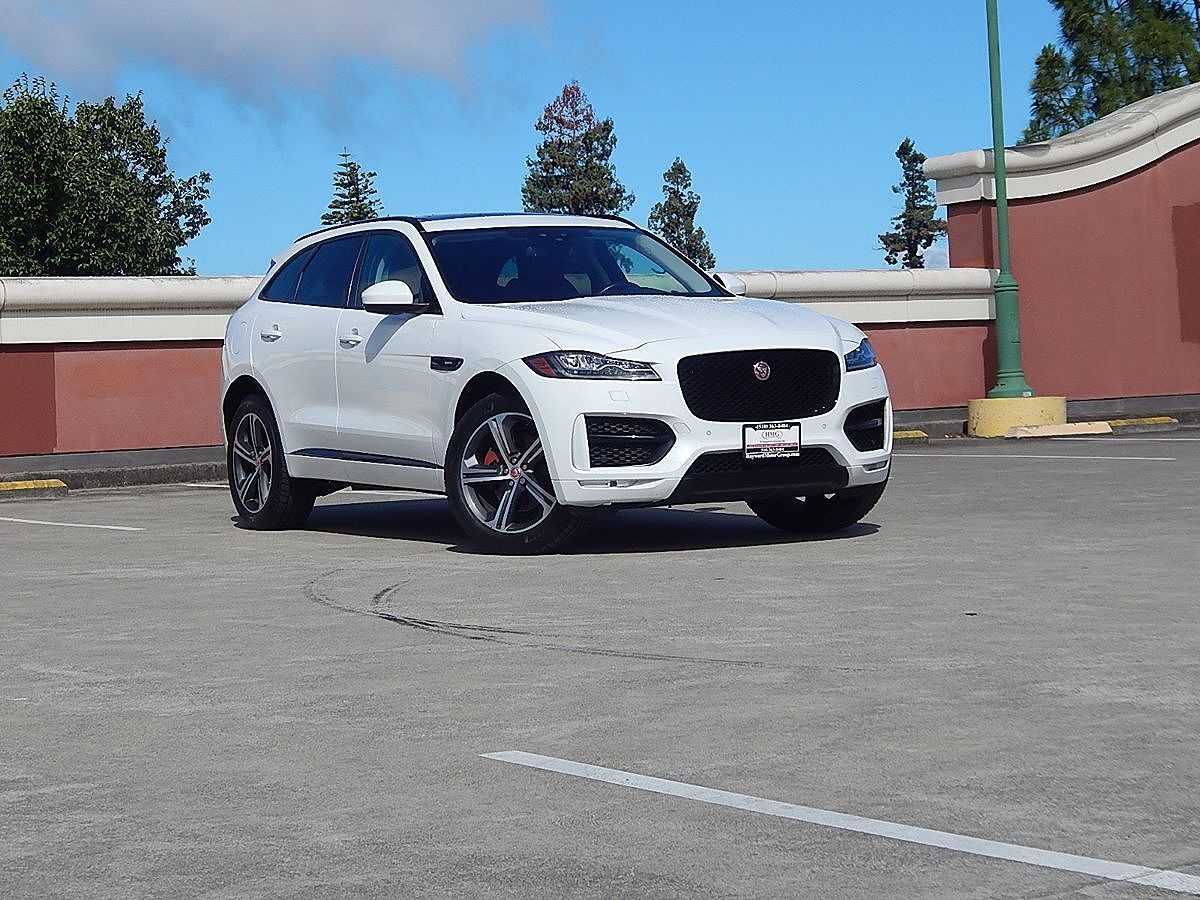 2017 JAGUAR F-Pace