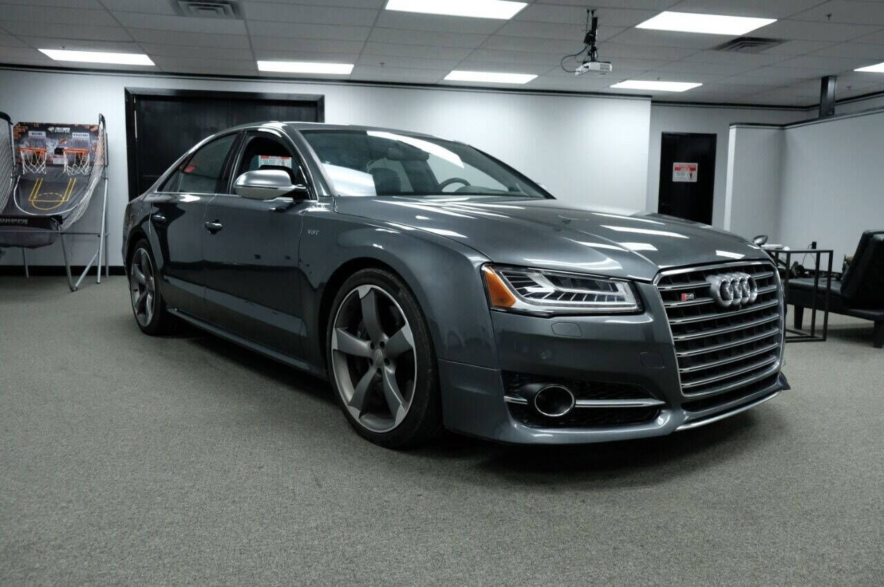 2015 AUDI S8