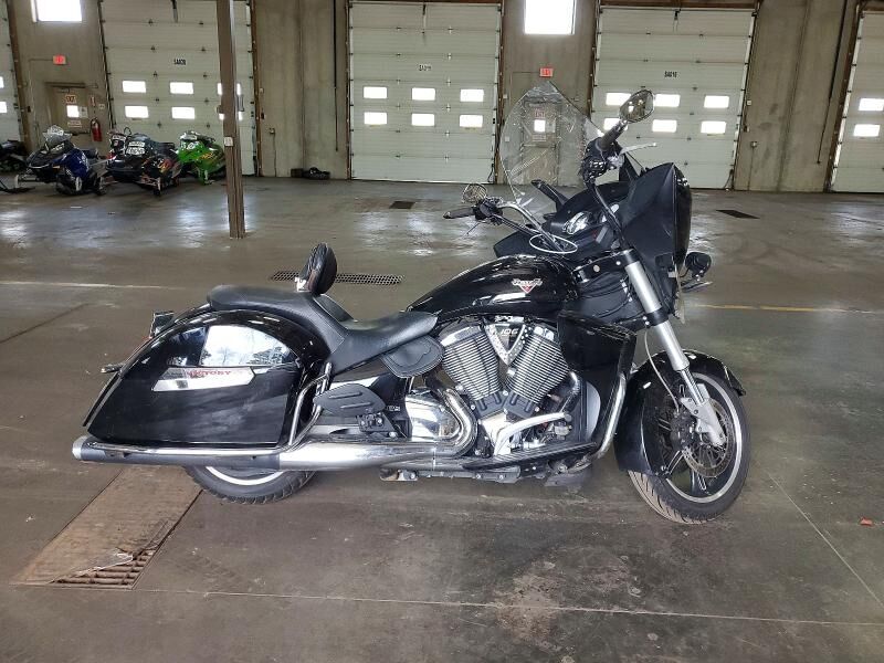 2013 VICTORY Cross Country Tour