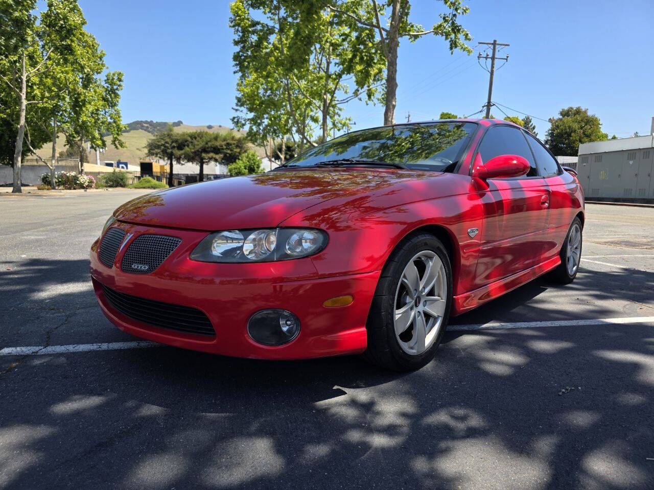 2004 PONTIAC GTO
