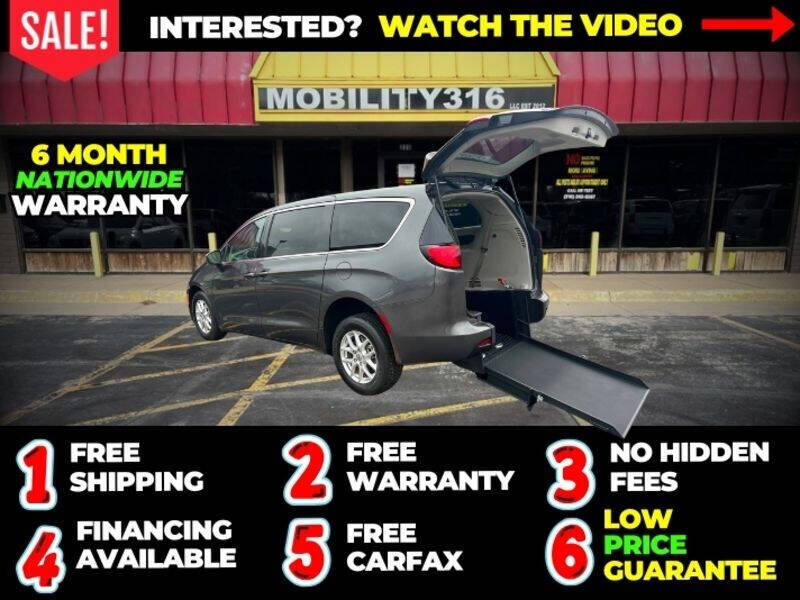 2022 CHRYSLER Voyager