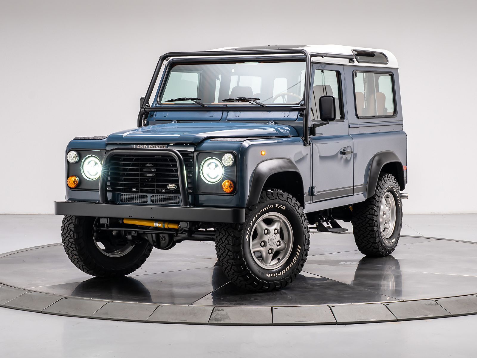 1997 LAND ROVER Defender