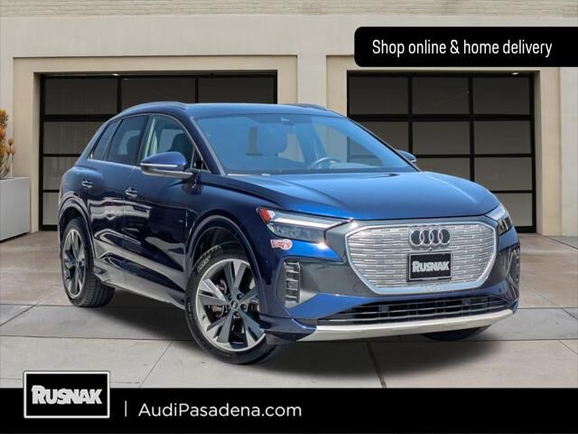 2022 AUDI Q4