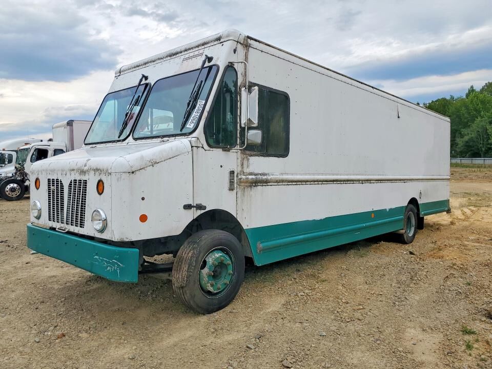 2008 WORKHORSE W62