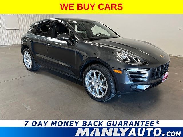 2017 PORSCHE Macan
