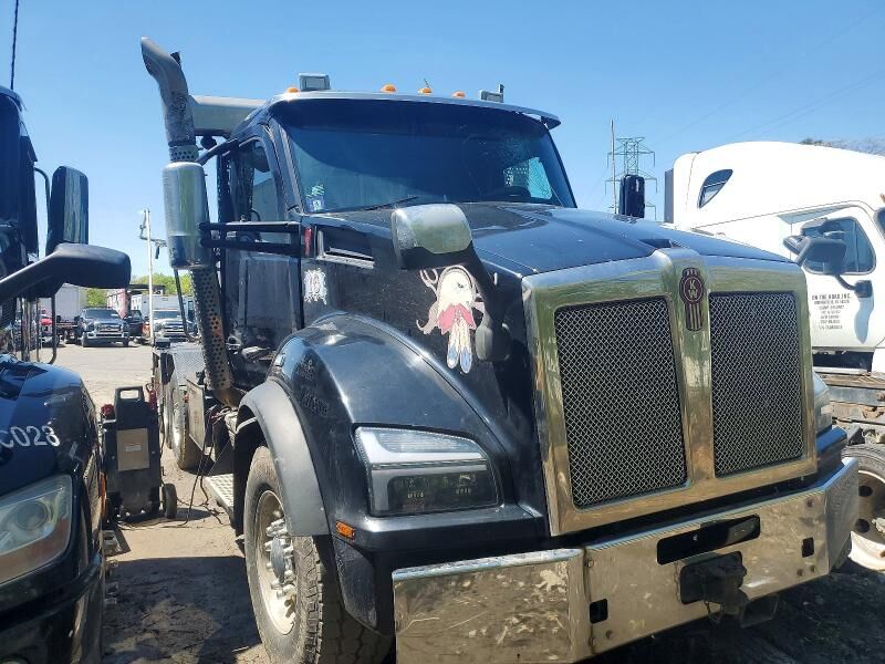 2020 KENWORTH T880