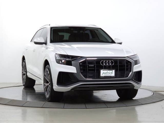 2023 AUDI Q8
