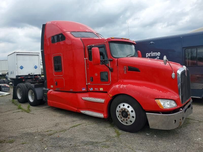 2012 KENWORTH T6 Series