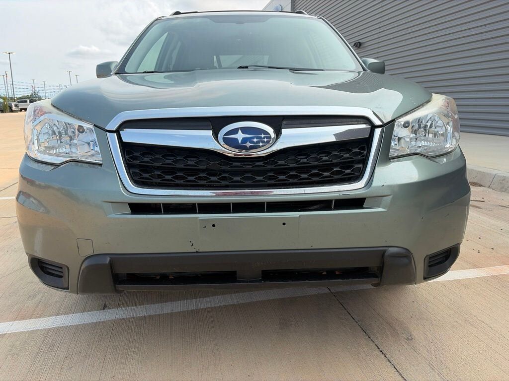 2016 SUBARU Forester