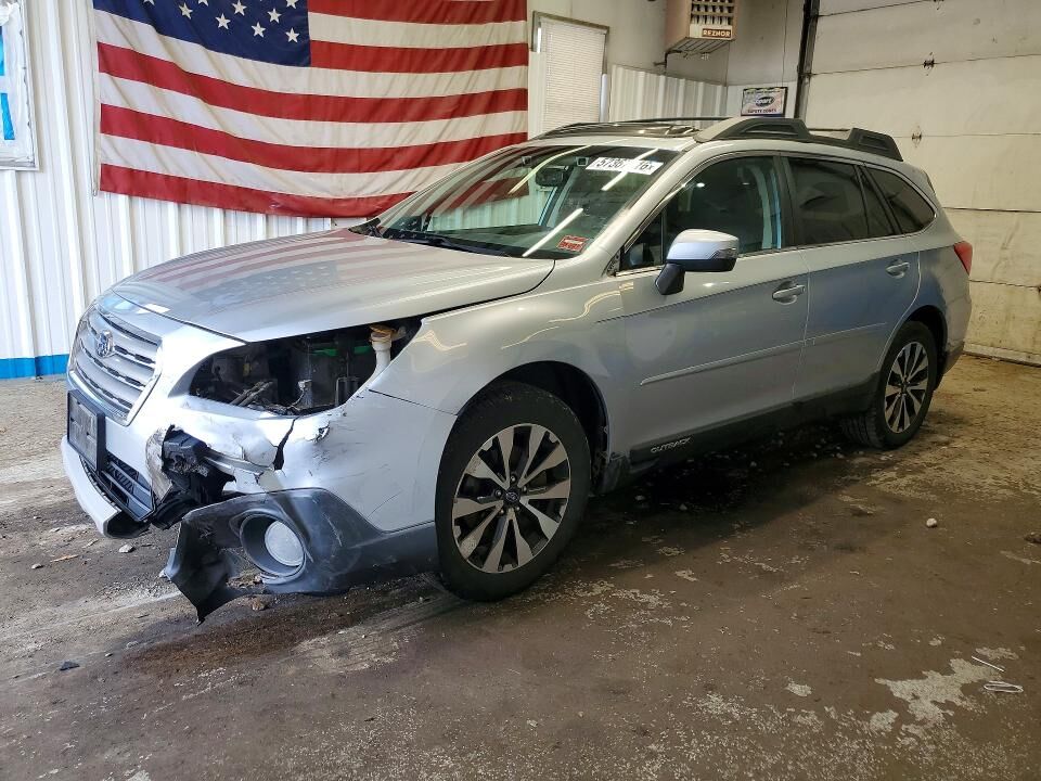2016 SUBARU Outback