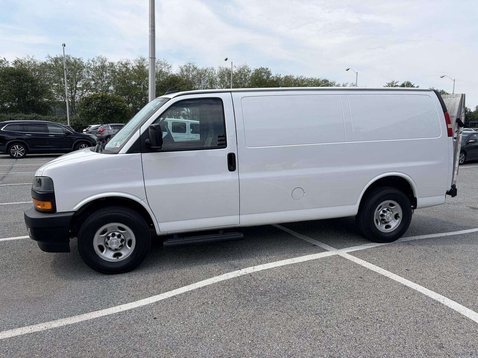 2019 CHEVROLET Express