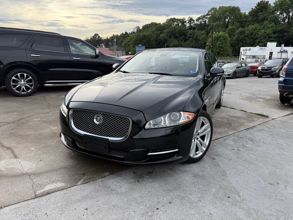 2011 JAGUAR XJ