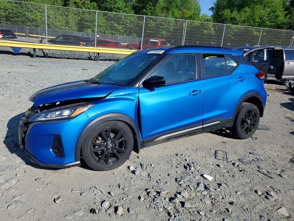 2023 NISSAN Kicks