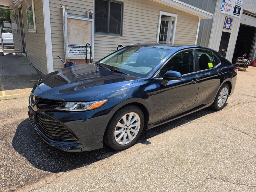 2019 TOYOTA Camry