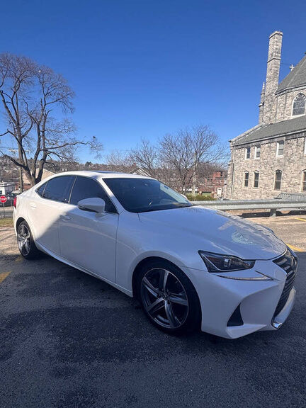 2017 LEXUS IS