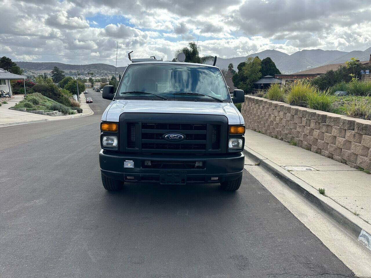 2010 FORD E-250