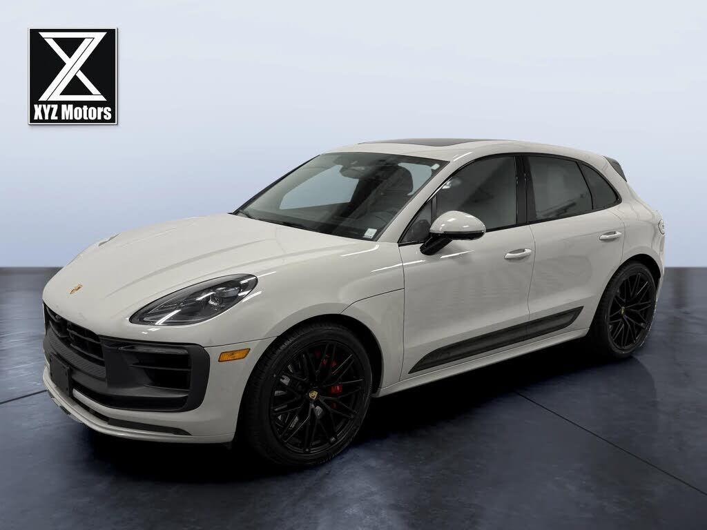 2024 PORSCHE Macan