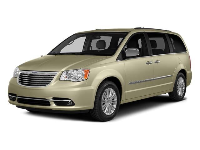2014 CHRYSLER Town and Country