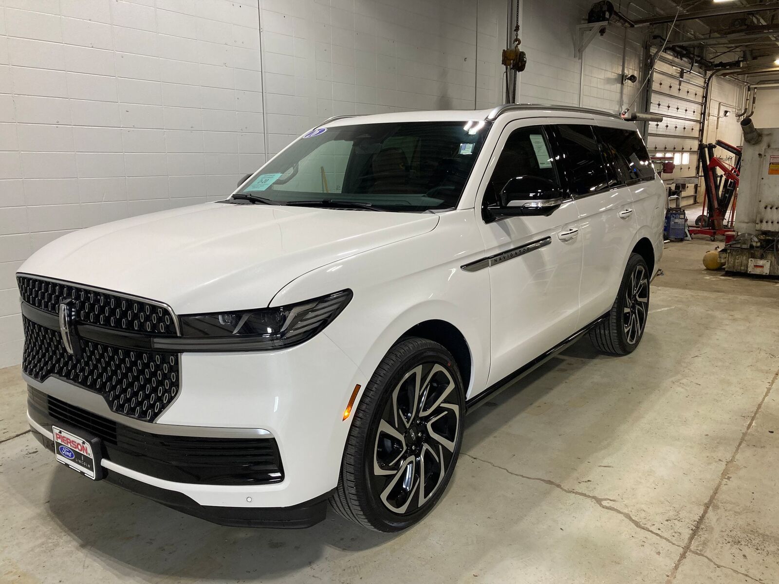 2026 LINCOLN Navigator