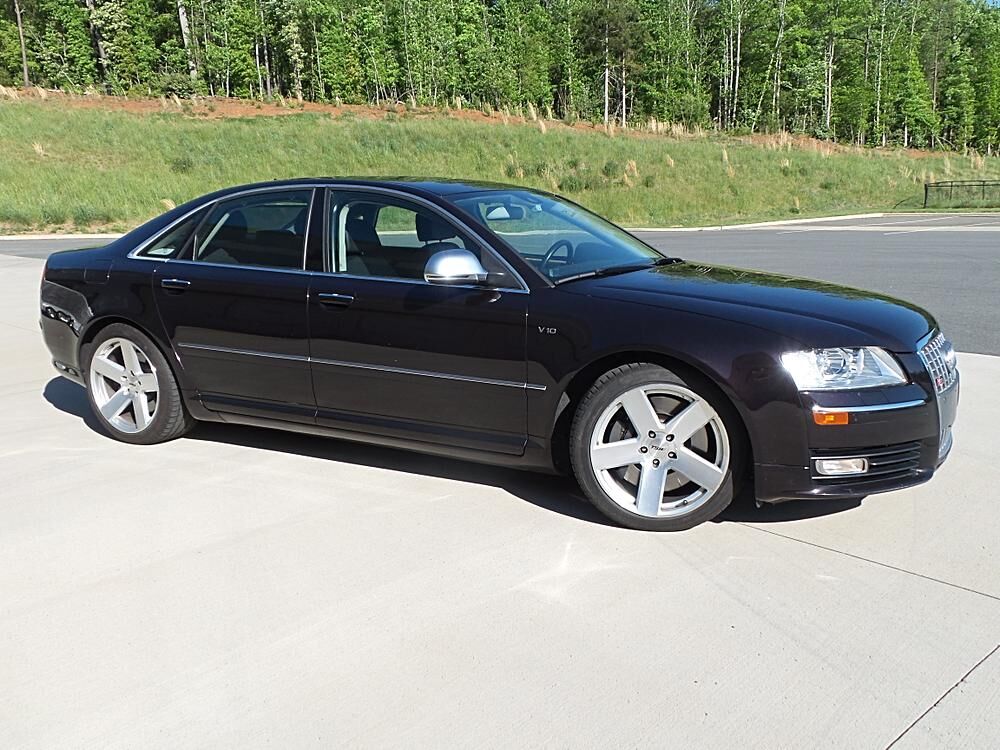 2009 Audi S8