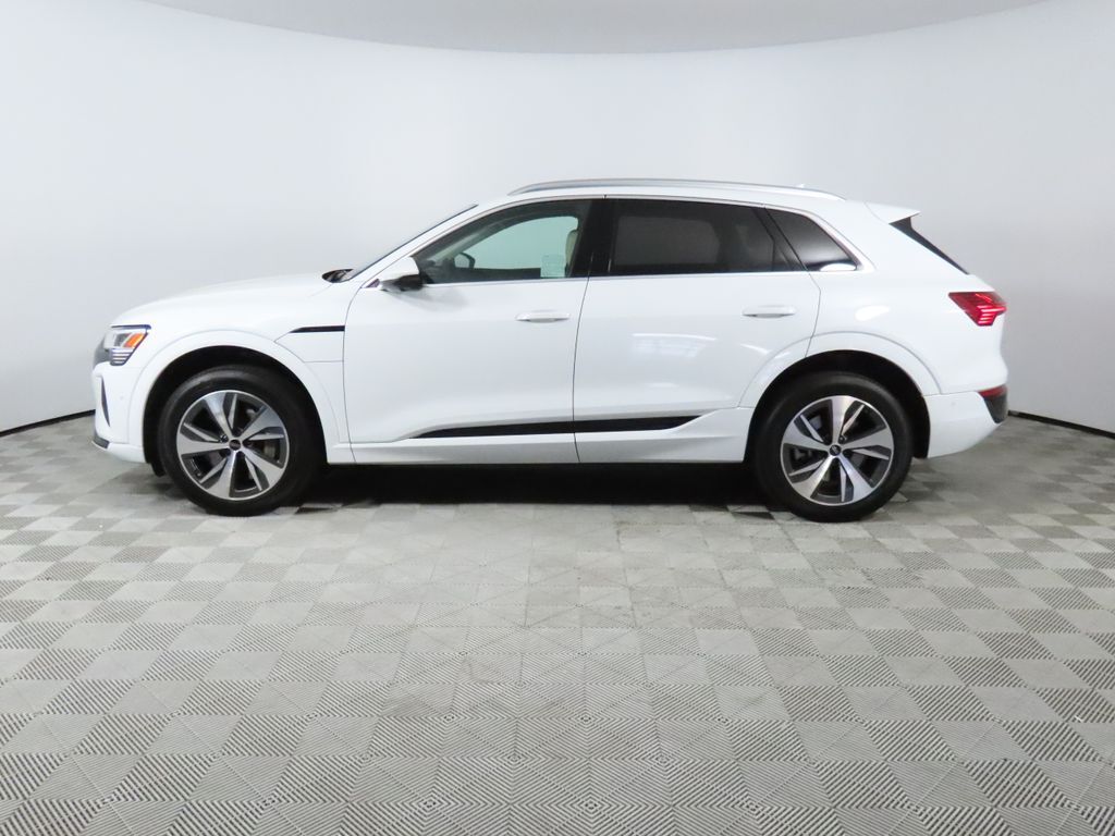 2024 Audi Q8