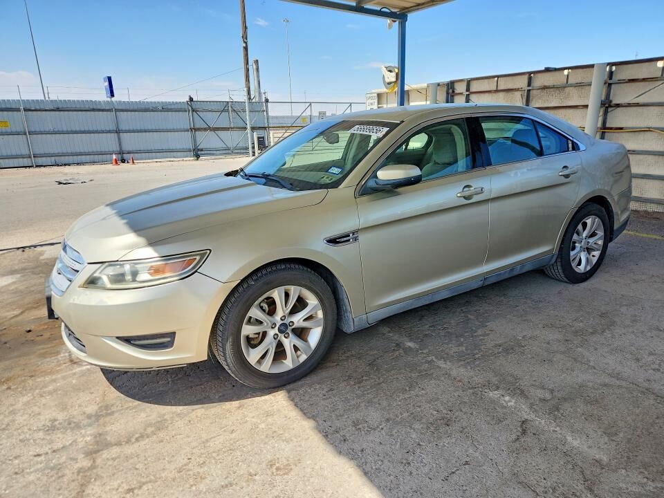 2010 FORD Taurus