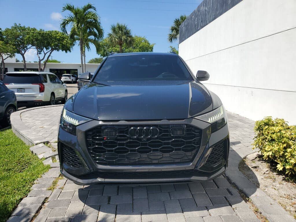 2023 Audi RS Q8