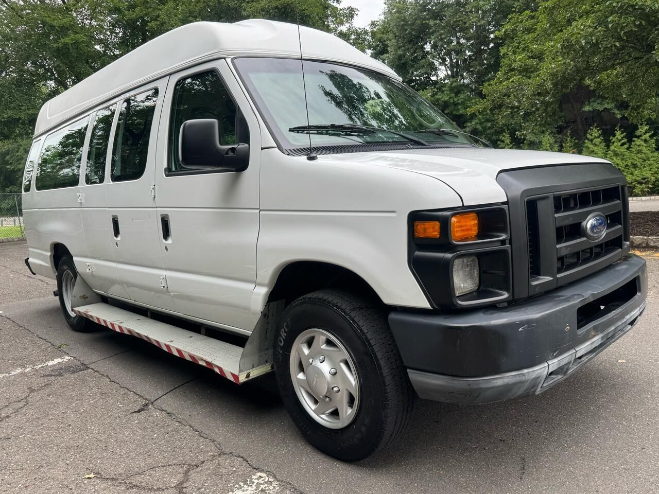 2011 FORD E-250