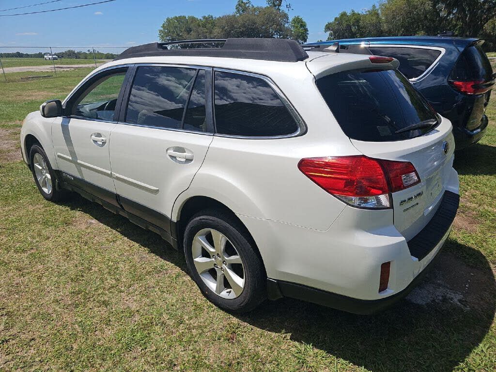 2013 SUBARU Outback