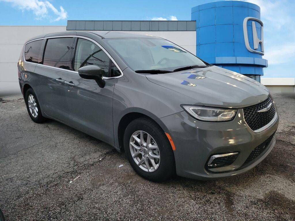 2023 CHRYSLER Pacifica
