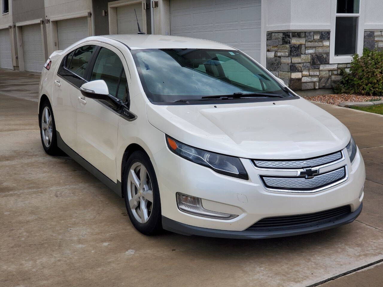 2013 CHEVROLET Volt