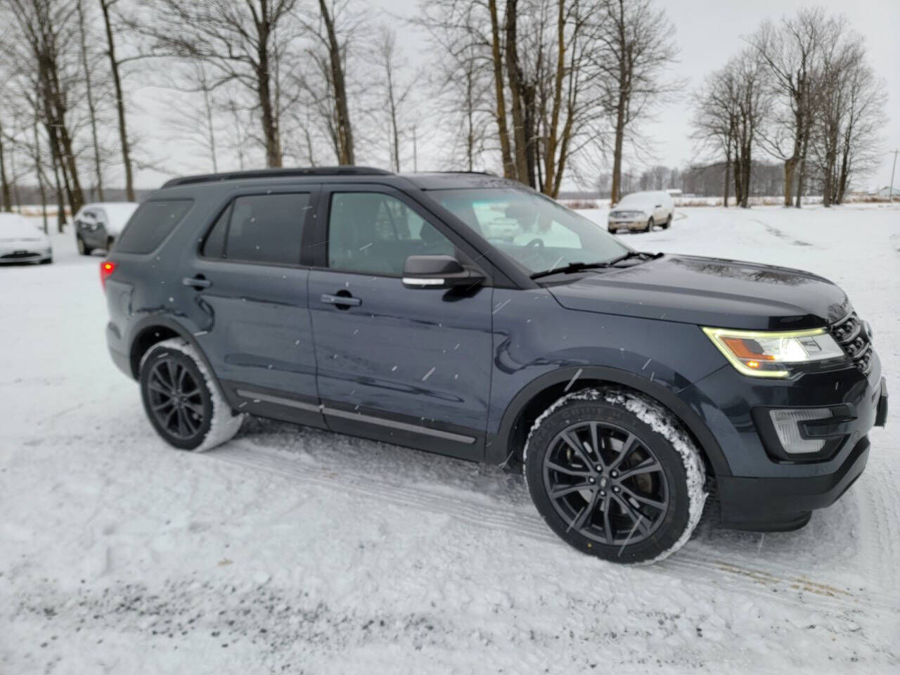 2017 FORD Explorer