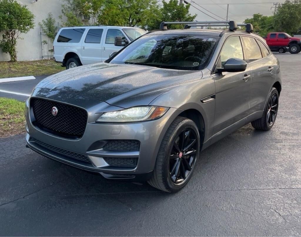 2017 JAGUAR F-Pace
