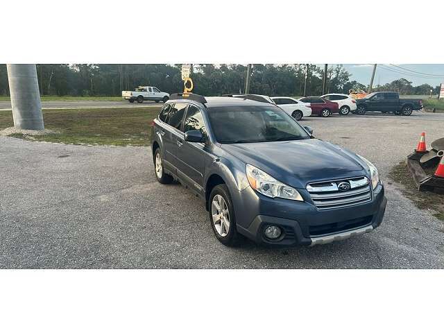 2014 SUBARU Outback