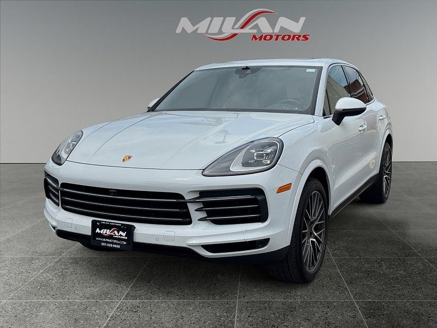 2022 PORSCHE Cayenne