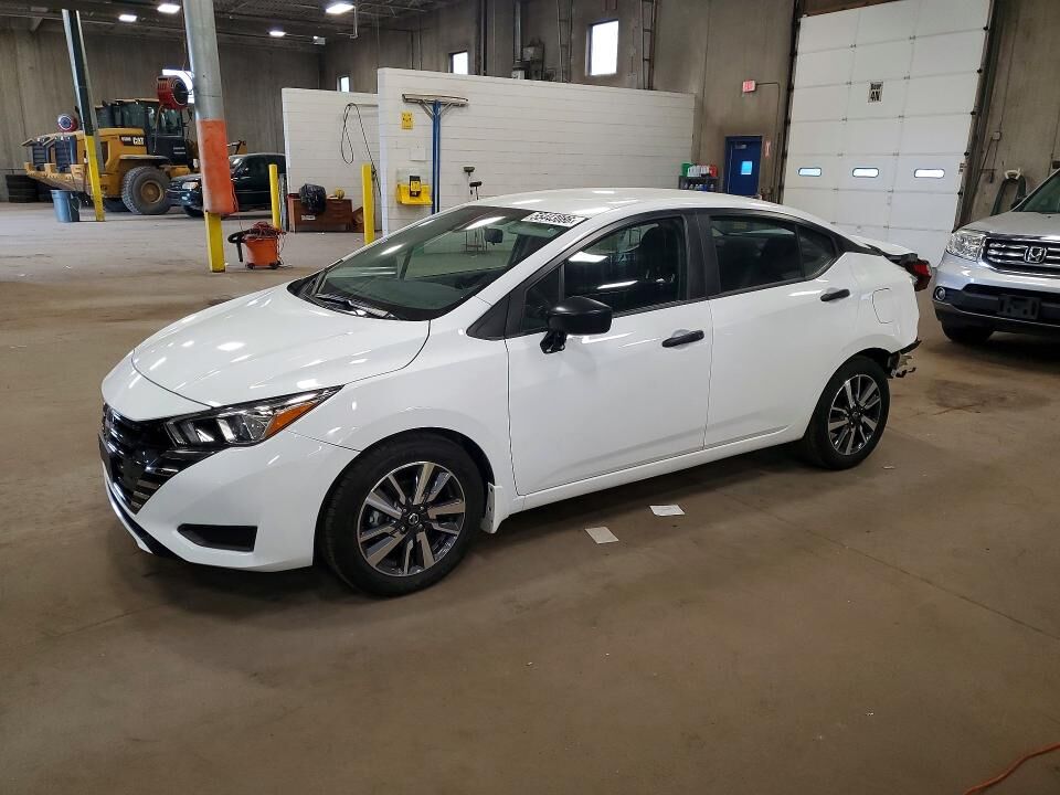 2024 NISSAN Versa