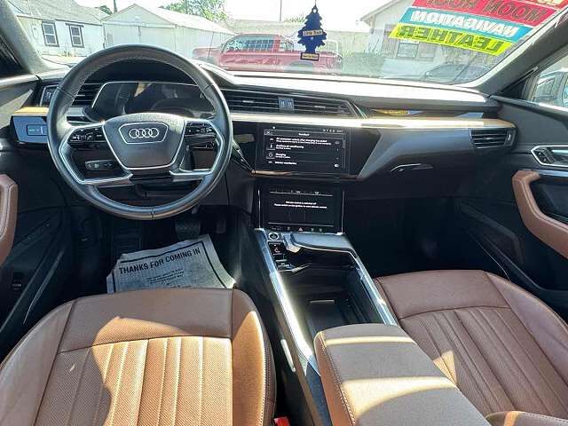 2024 Audi Q8