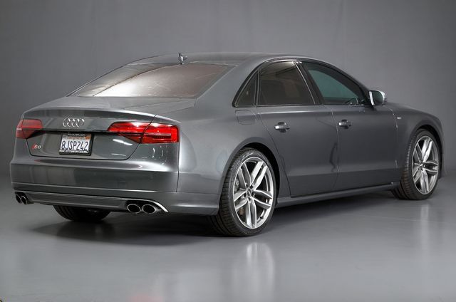 2015 Audi S8