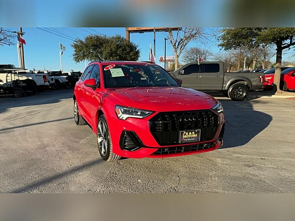 2022 Audi Q3