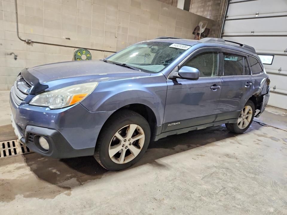 2013 SUBARU Outback